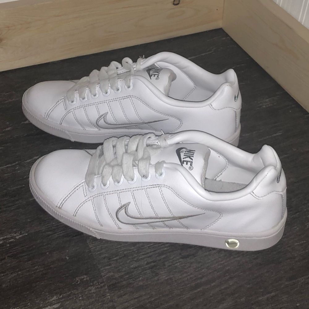 Nike Shoes - 90s - All White
